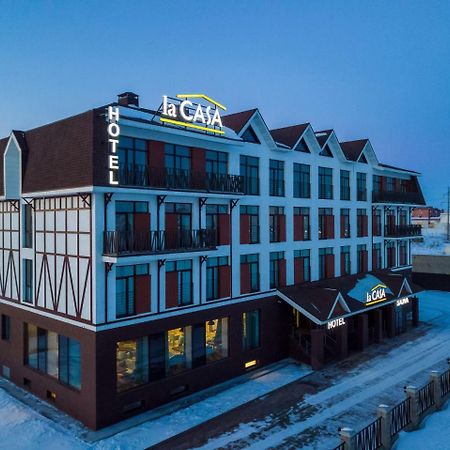 Lacasa Hotel Karagandy Exteriör bild