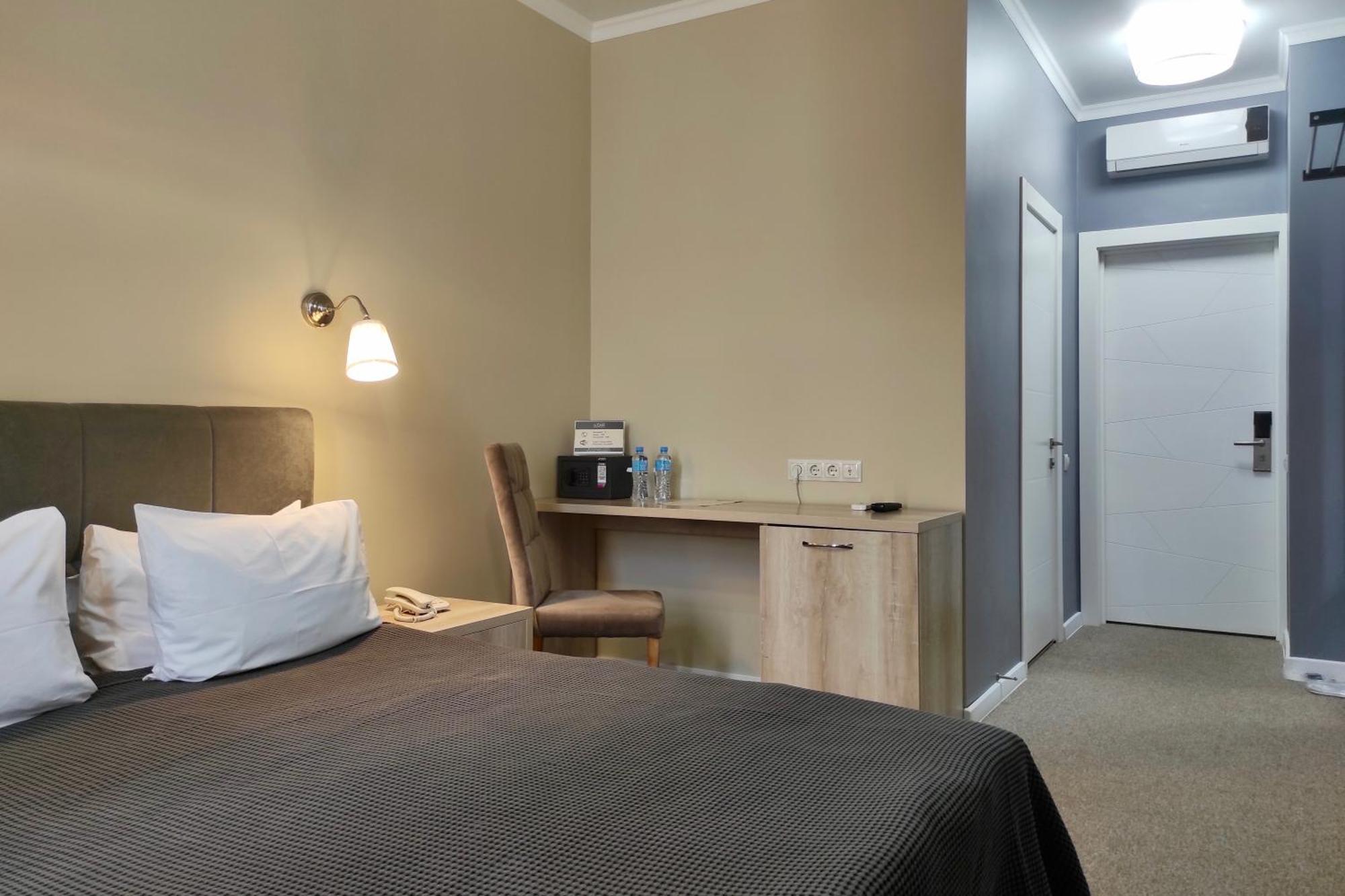 Lacasa Hotel Karagandy Exteriör bild